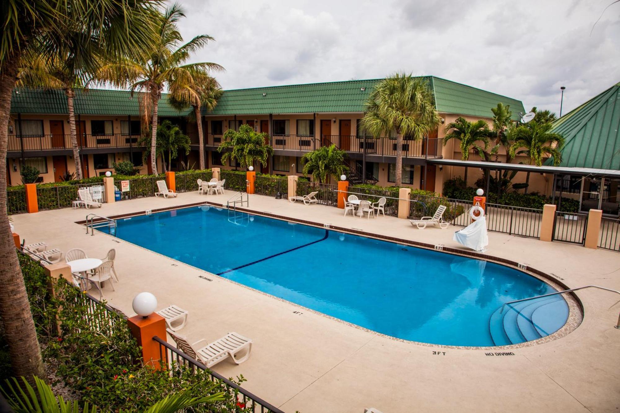 Super 8 By Wyndham North Palm Beach Kültér fotó