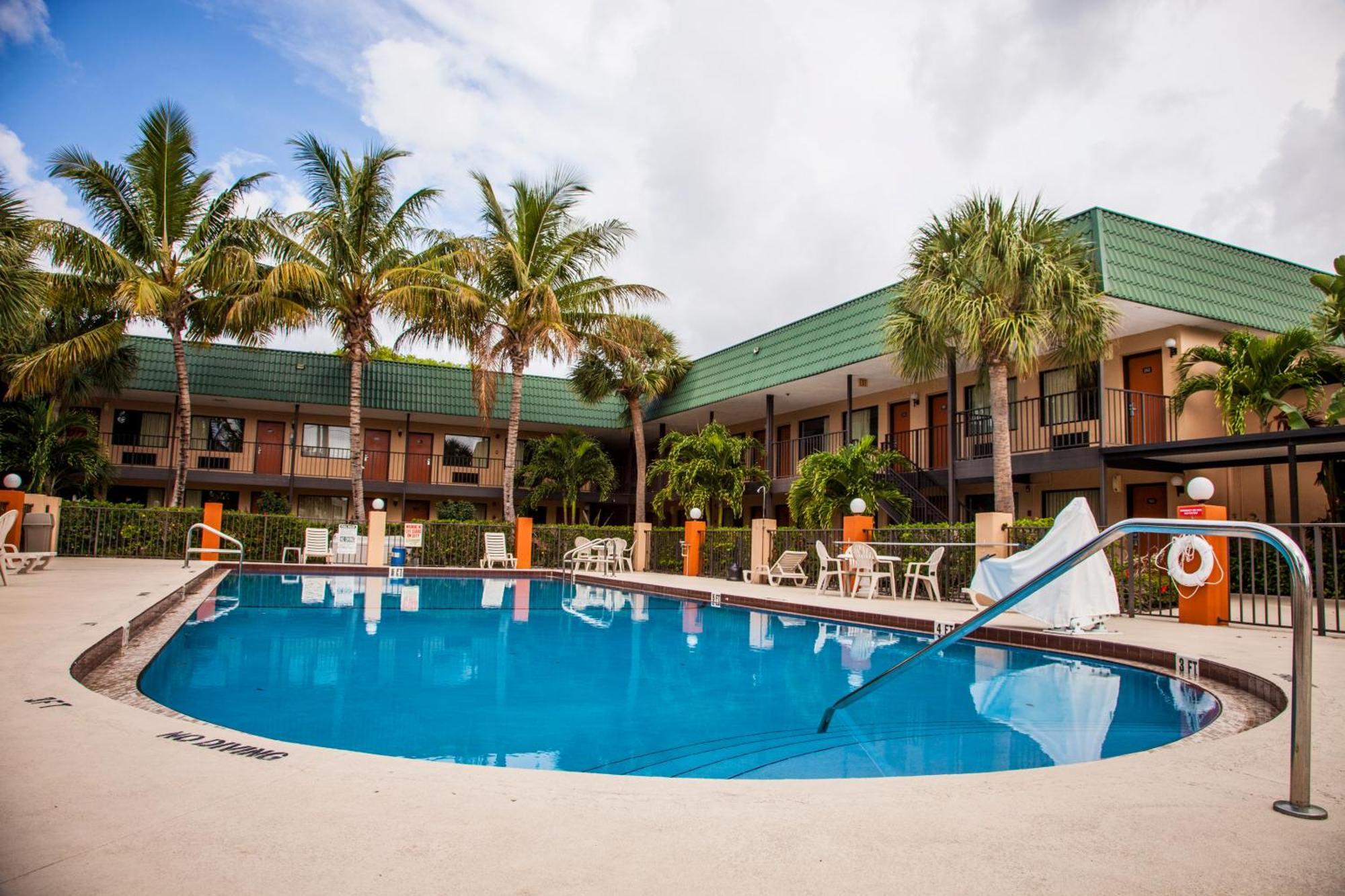 Super 8 By Wyndham North Palm Beach Kültér fotó